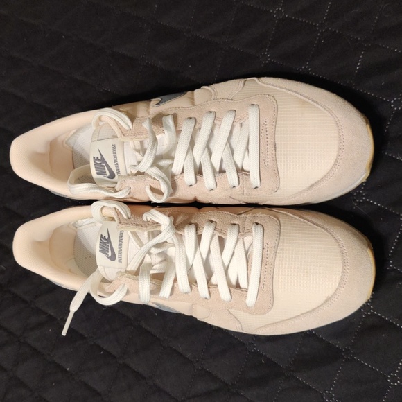 RARE Nike Internationalist - sunset tint - 9.5 - Picture 3 of 12